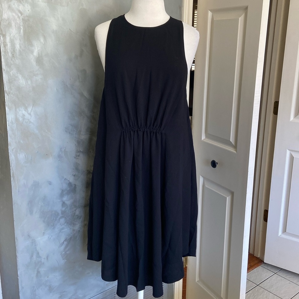 Aritzia Wilfred Black Swing Dress Gathered Waist Keyhole Back Size Large